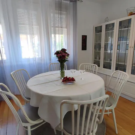Apartament Apartman Gabi *